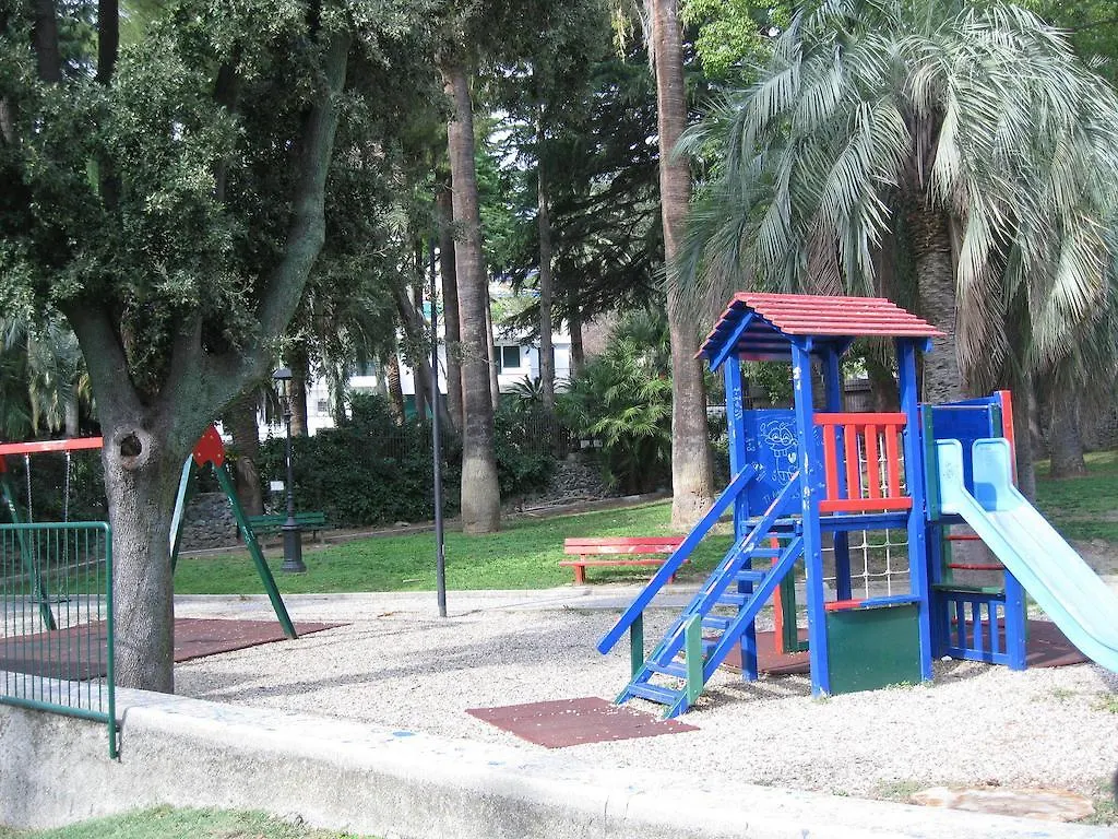 Hotel Acqua Marina Albissola Marina 2*,